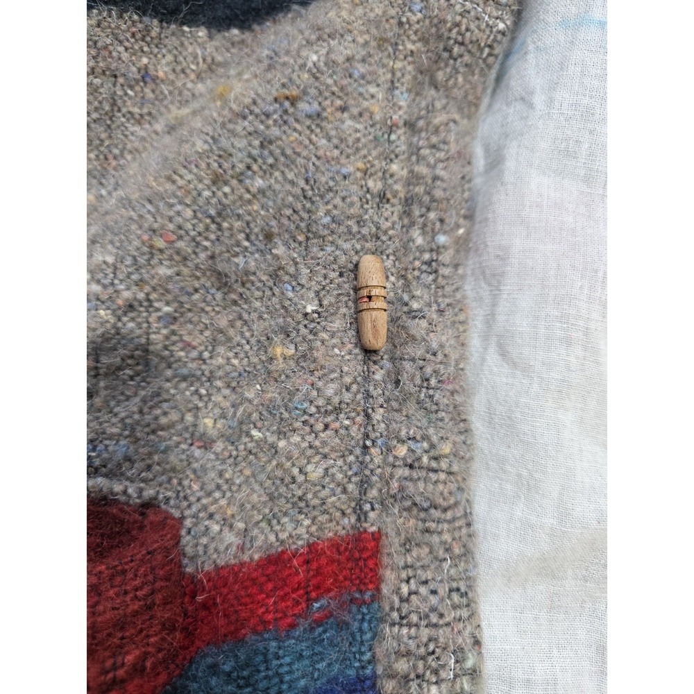 Vintage Wool-Feel Cardigan XL Tan Rainbow Stripe Wood Buttons Grandpa READ - Picture 12 of 13